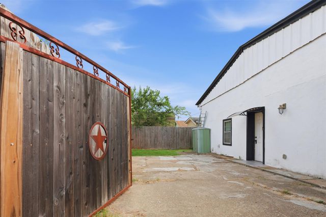 324 Johnson Street B, Pasadena, TX 77506