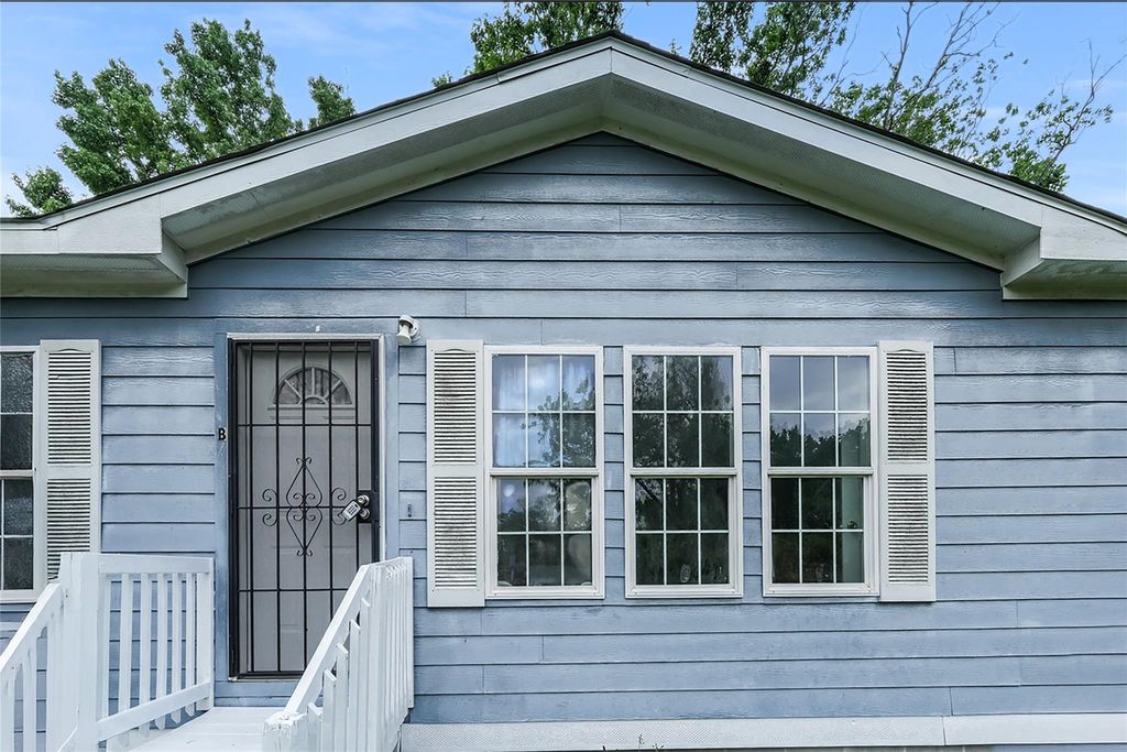 829 Marjorie Street B, Houston, TX 77088