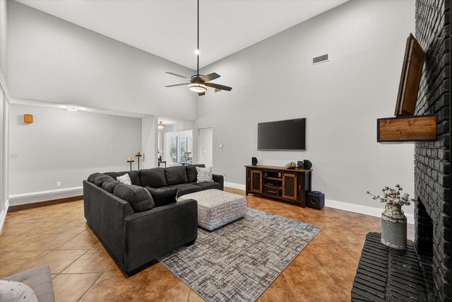 1406 Spyglass Drive, Mansfield, TX 76063