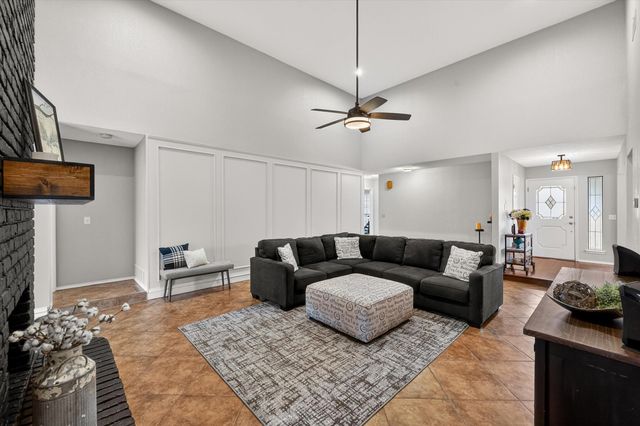 1406 Spyglass Drive, Mansfield, TX 76063