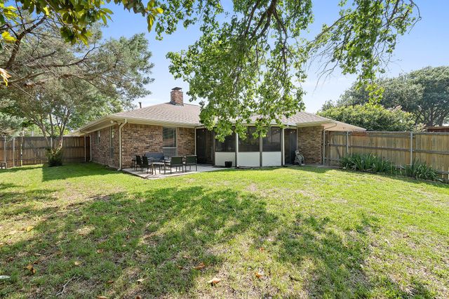 2001 Papeete Drive, Plano, TX 75075