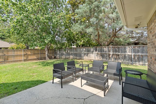 2001 Papeete Drive, Plano, TX 75075