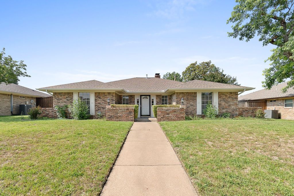 2001 Papeete Drive, Plano, TX 75075