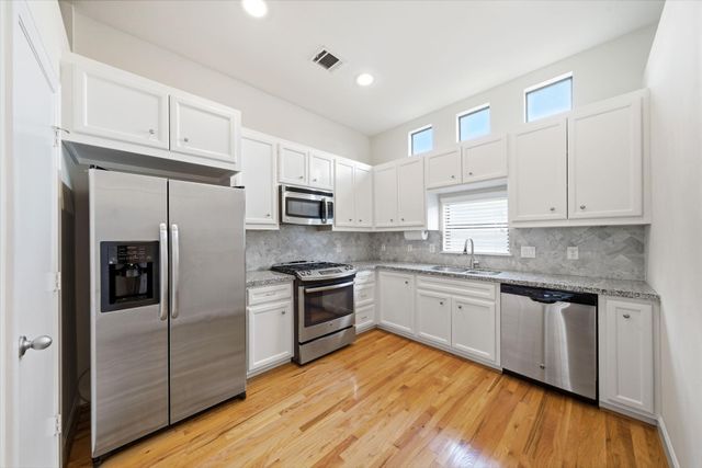 8710 Beverlyhill Street 302, Houston, TX 77063