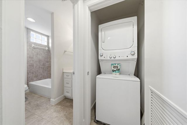 8710 Beverlyhill Street 302, Houston, TX 77063