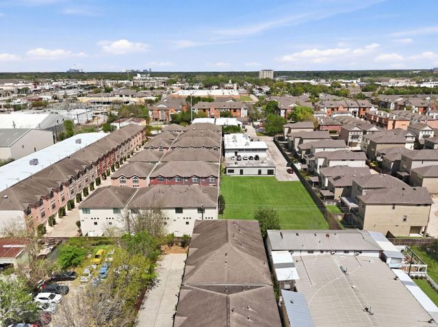 8710 Beverlyhill Street 302, Houston, TX 77063