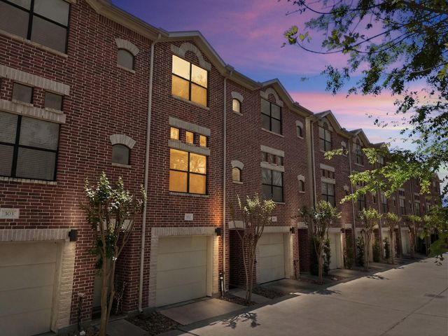 8710 Beverlyhill Street 302, Houston, TX 77063