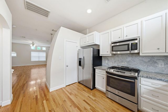 8710 Beverlyhill Street 302, Houston, TX 77063
