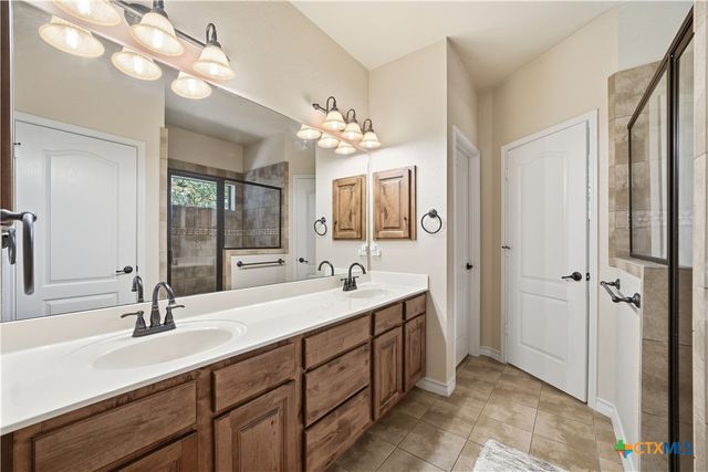 1777 Crossbow Drive, Canyon Lake, TX 78133