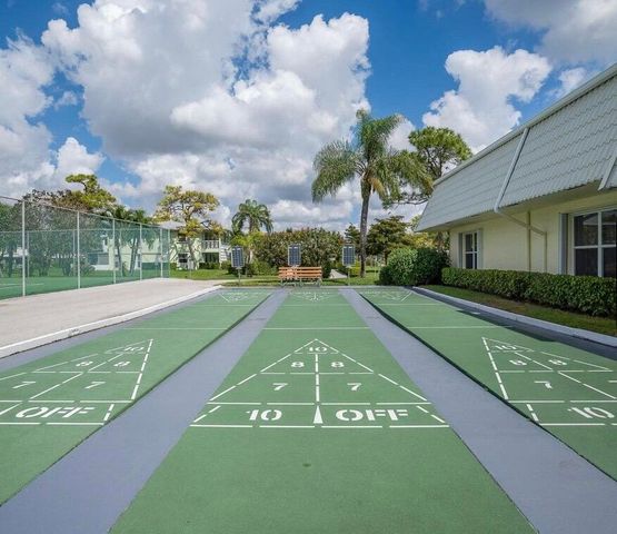 2811 SW 15th Street, Delray Beach, FL 33445