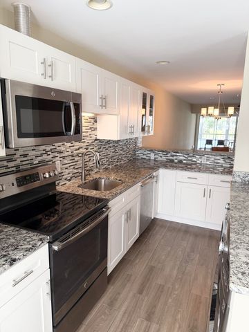2811 SW 15th Street, Delray Beach, FL 33445