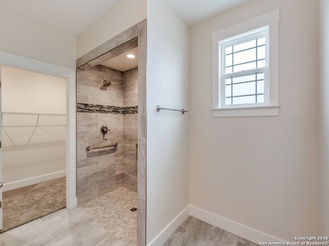 178 Lost Maples Way, Marion, TX 78124