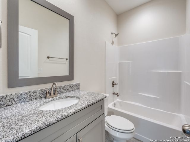 178 Lost Maples Way, Marion, TX 78124