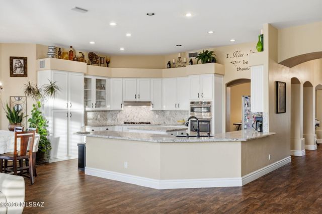 11597 N Meadow Sage Drive, Tucson, AZ 85737