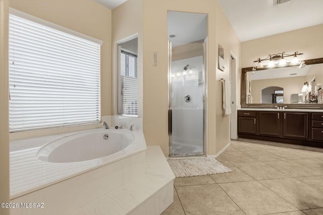 11597 N Meadow Sage Drive, Tucson, AZ 85737