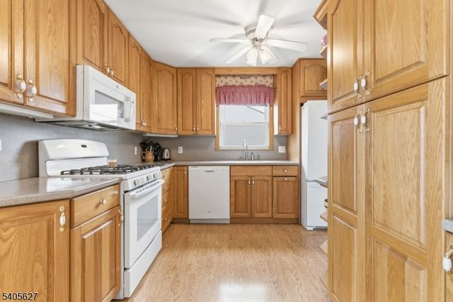 90 Coolidge Ave, Carteret Boro, NJ 07008