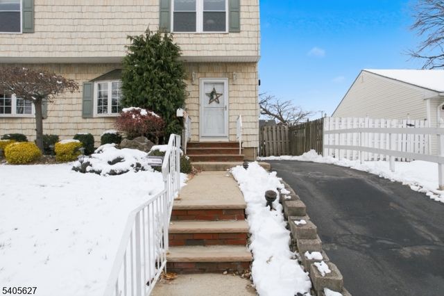 90 Coolidge Ave, Carteret Boro, NJ 07008