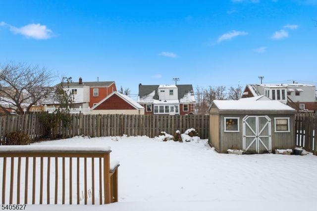 90 Coolidge Ave, Carteret Boro, NJ 07008