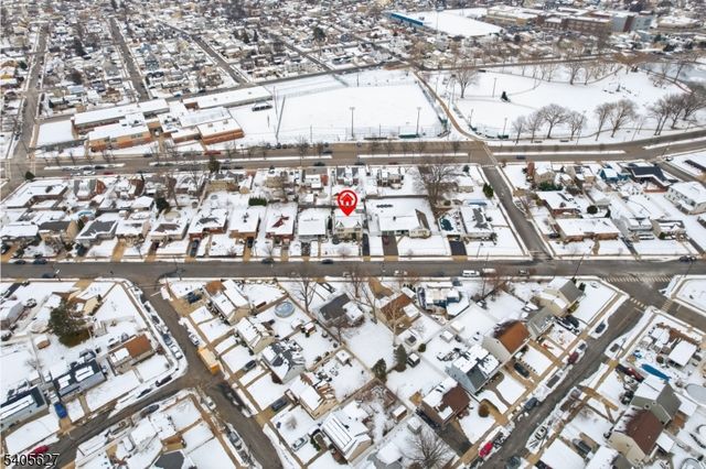 90 Coolidge Ave, Carteret Boro, NJ 07008