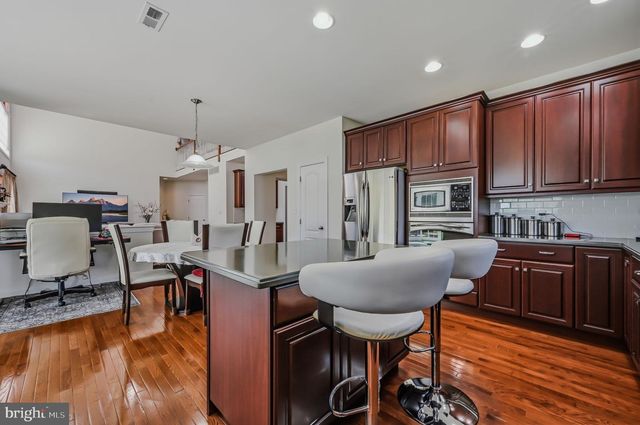 723 PARKMAN DR, Bear, DE 19701