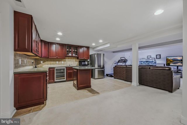 723 PARKMAN DR, Bear, DE 19701