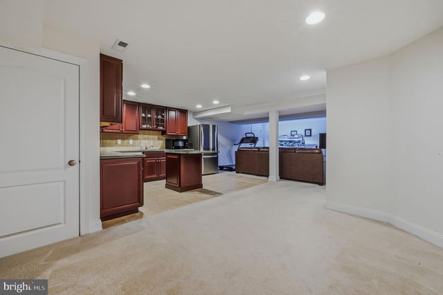 723 PARKMAN DR, Bear, DE 19701