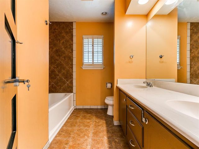 2621 NW 59th Street, Oklahoma City, OK 73112