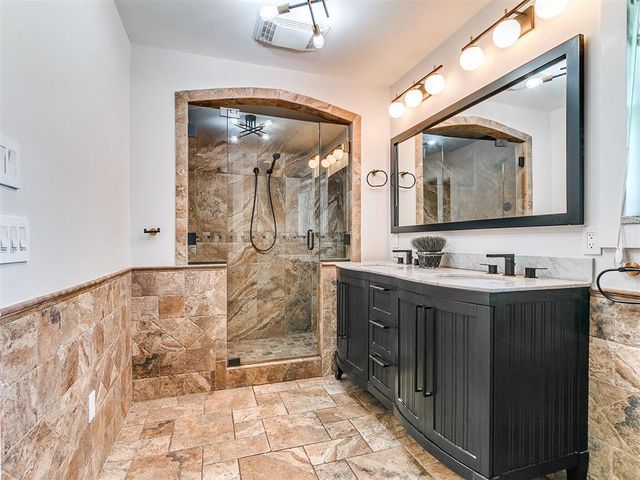2621 NW 59th Street, Oklahoma City, OK 73112