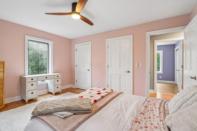 165 Hickory DRIVE, Delafield, WI 53018