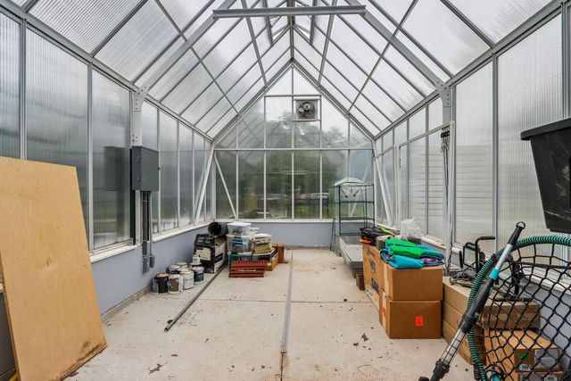 165 Hickory DRIVE, Delafield, WI 53018