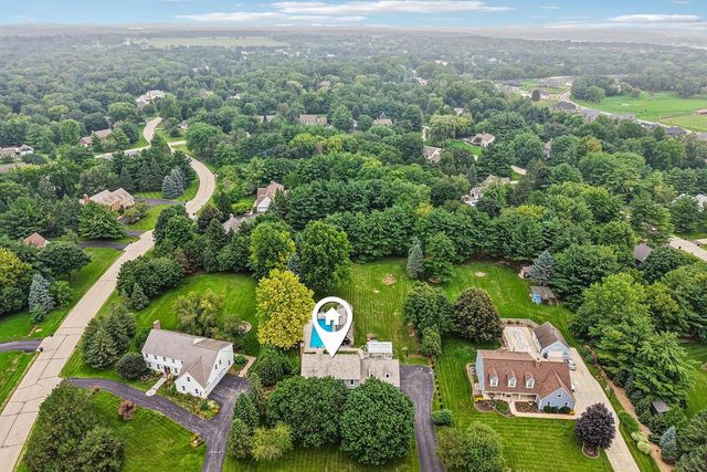 165 Hickory DRIVE, Delafield, WI 53018