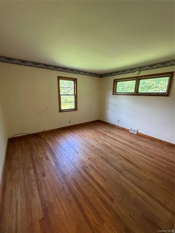 20 Hutchinson Road, Carmel, NY 10512