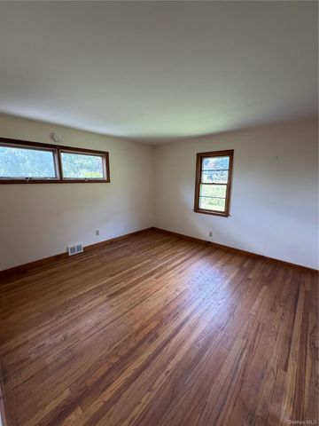 20 Hutchinson Road, Carmel, NY 10512