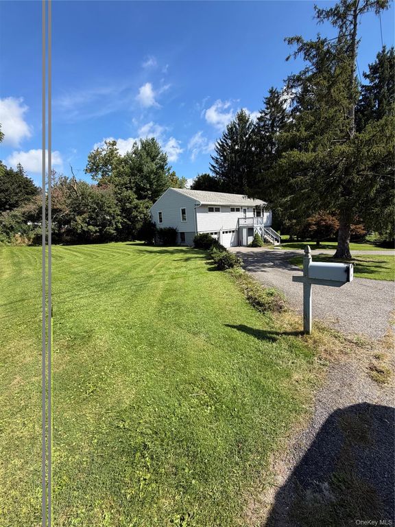 20 Hutchinson Road, Carmel, NY 10512 — photo 2