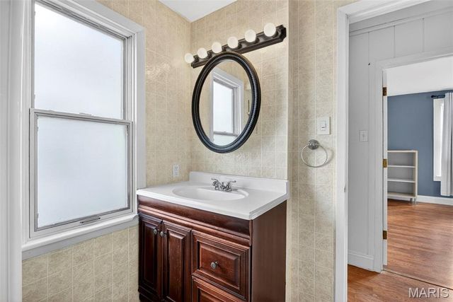 5325 Quincy Street, St Louis, MO 63109