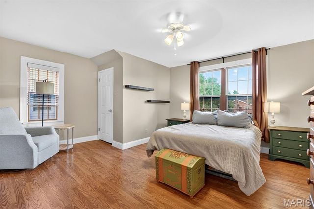 5325 Quincy Street, St Louis, MO 63109