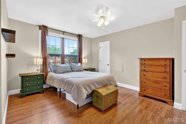 5325 Quincy Street, St Louis, MO 63109