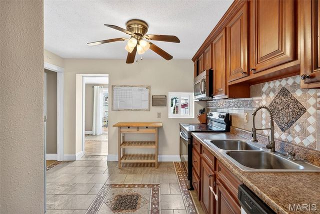5325 Quincy Street, St Louis, MO 63109