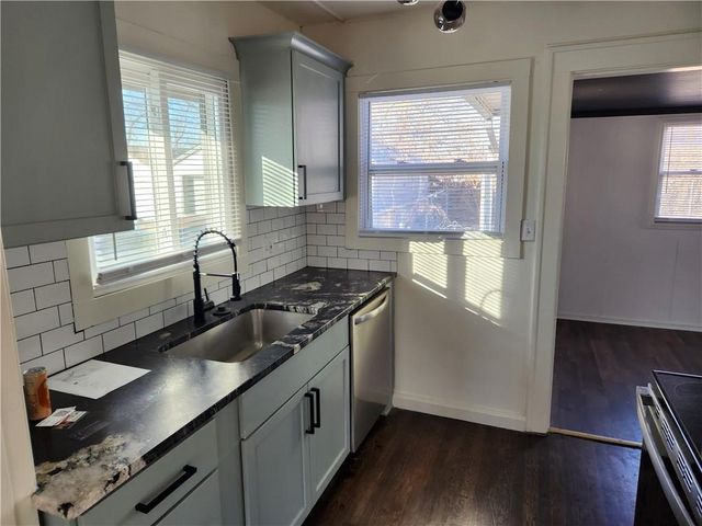 4412 N Jackson Avenue, Kansas City, MO 64117