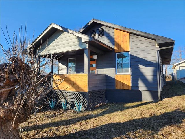 4412 N Jackson Avenue, Kansas City, MO 64117