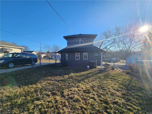 4412 N Jackson Avenue, Kansas City, MO 64117