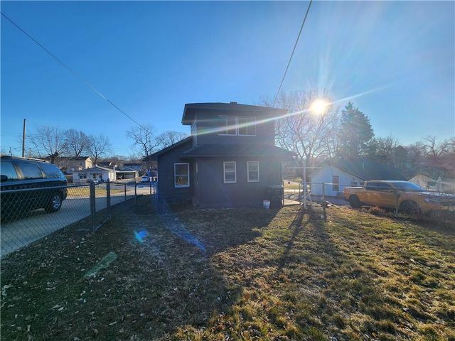 4412 N Jackson Avenue, Kansas City, MO 64117