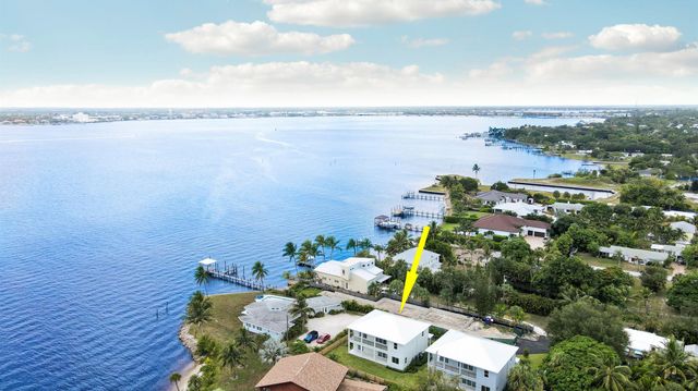 1013 NE Orange Avenue, Jensen Beach, FL 34957