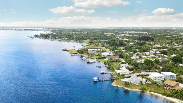 1013 NE Orange Avenue, Jensen Beach, FL 34957