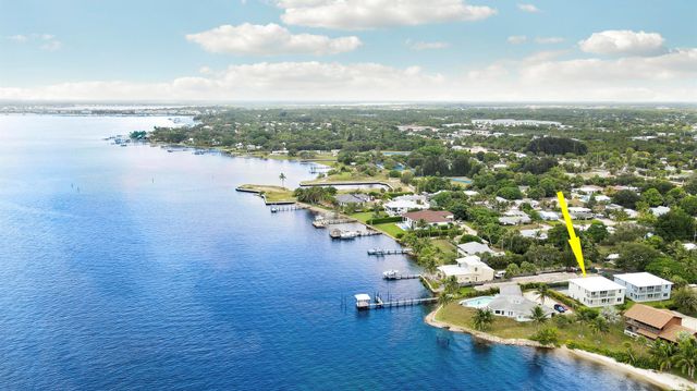 1013 NE Orange Avenue, Jensen Beach, FL 34957