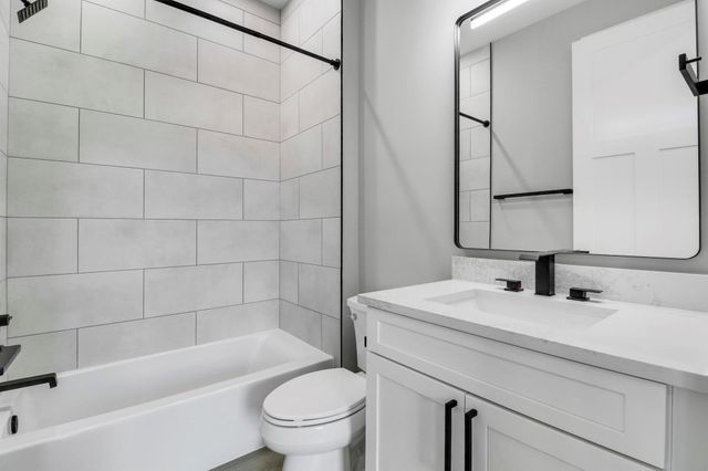 1013 NE Orange Avenue, Jensen Beach, FL 34957