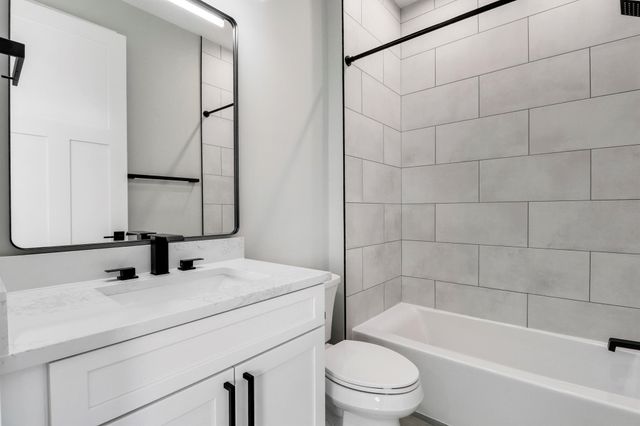 1013 NE Orange Avenue, Jensen Beach, FL 34957