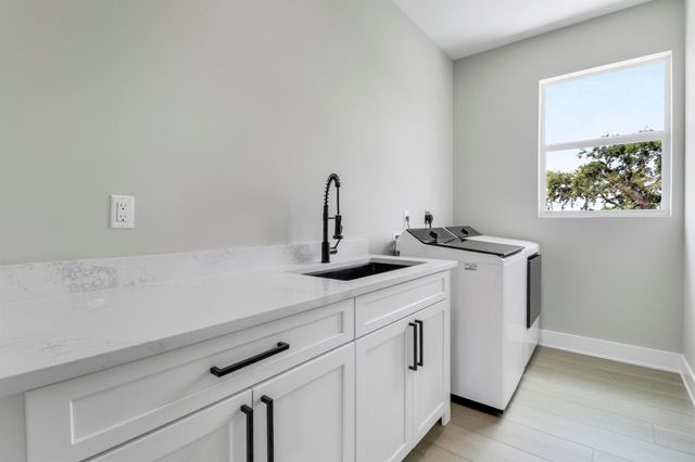 1013 NE Orange Avenue, Jensen Beach, FL 34957