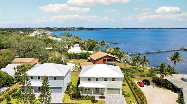 1013 NE Orange Avenue, Jensen Beach, FL 34957