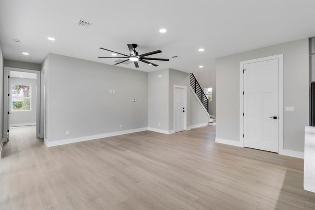 1013 NE Orange Avenue, Jensen Beach, FL 34957